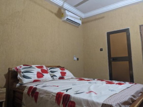 STUDIO 3 Climatisé et Ventilateur plafonnier Et Wifi Gratuit A 6 Nuitées de Réservation